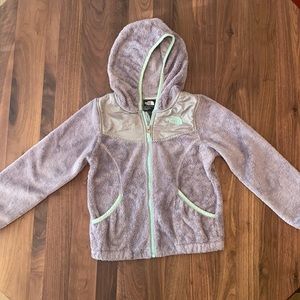 The North Face Oso zip hoodie. Girls size S/P (7/8)